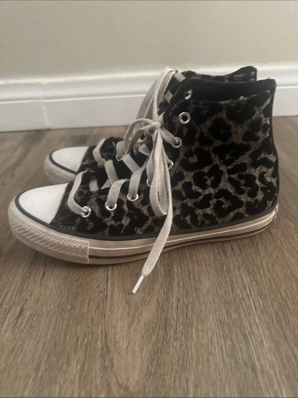 Converse High Top Sneakers Fuzzy Cheetah Leopard Print kids 4